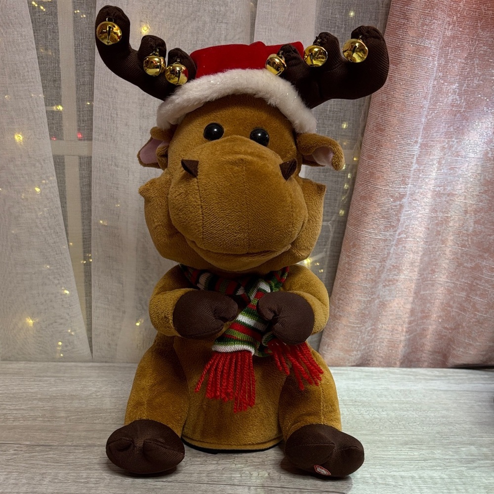 Rare Gemmy Animation Singing Moose with Santa Hat and Scarf
